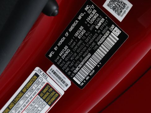 Used 2017 Acura NSX image 32