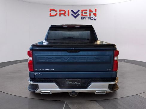 Used 2022 Chevrolet Silverado 1500 LT AWD/4WD image 4