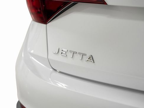 Used 2022 Volkswagen Jetta Sport image 21