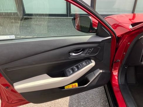 Certified 2025 Honda Accord EX-L image 30