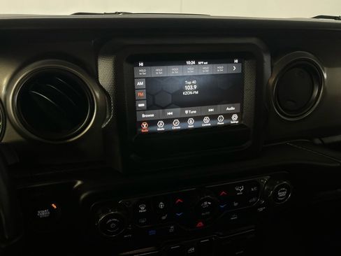 Used 2023 Jeep Wrangler Unlimited w/ Cold Weather Group image 16