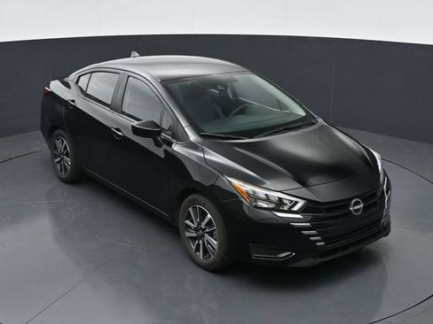Used 2025 Nissan Versa SV FWD image 31