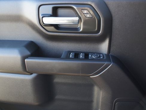 Used 2024 Chevrolet Silverado 1500 Custom image 25