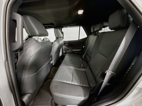 Used 2025 Toyota 4Runner TRD Off-Road Premium AWD/4WD image 19