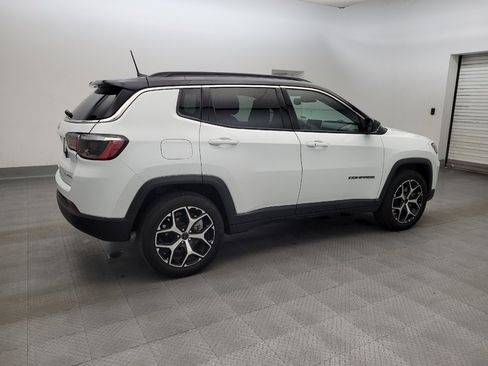 Used 2025 Jeep Compass Limited AWD/4WD image 10