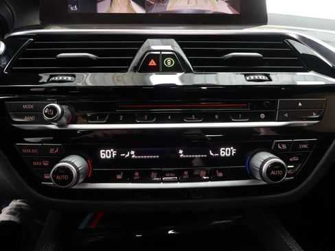 Used 2019 BMW M550i xDrive M550i xDrive Sedan 4D image 28