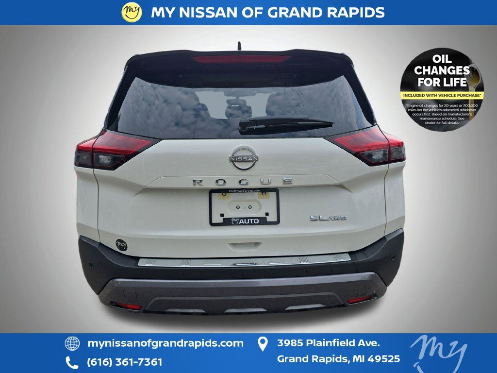 Used 2023 Nissan Rogue SL AWD/4WD image 7