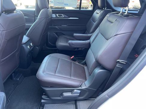 New 2026 Ford Explorer Platinum image 12