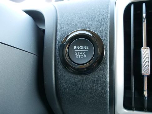 New 2025 Ford Expedition Active image 26