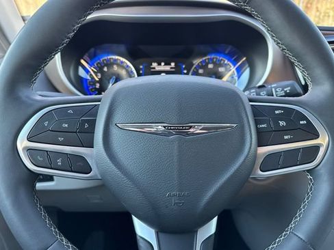 Used 2024 Chrysler Voyager LX image 26