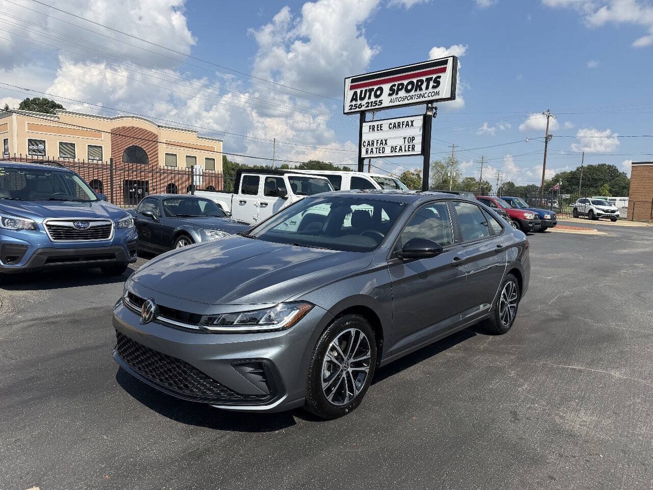 Used 2025 Volkswagen Jetta Sport FWD image 1