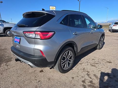 Used 2022 Ford Escape SEL w/ Class II Trailer Tow Package image 6