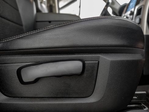Used 2018 RAM 1500 Lone Star RWD image 33