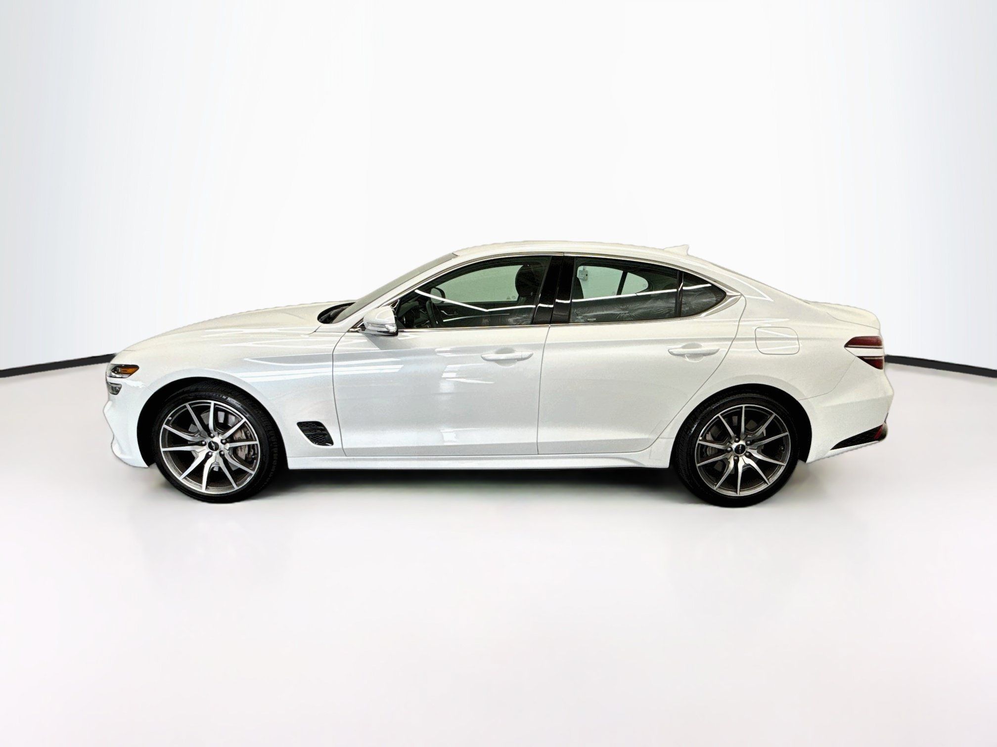Used 2026 Genesis G70 2.5T RWD image 4