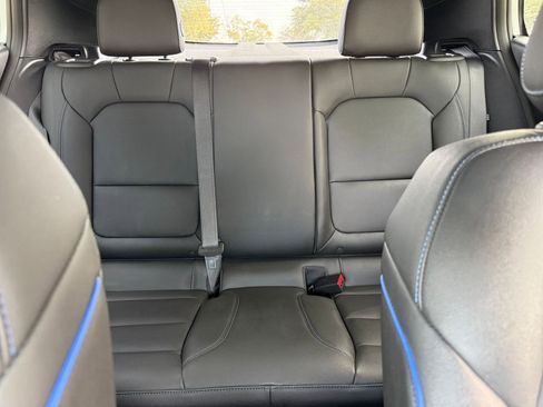 Used 2025 Buick Envista Sport Touring image 38