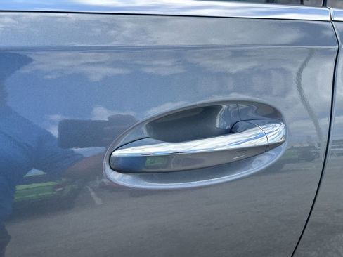 Used 2024 Mercedes-Benz GLE 450e 4MATIC image 19