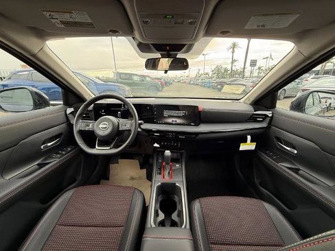 New 2026 Nissan Kicks SR FWD image 14