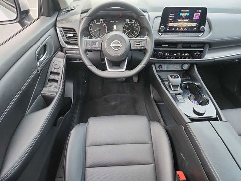 Certified 2024 Nissan Rogue SV w/ SV Premium Package image 11