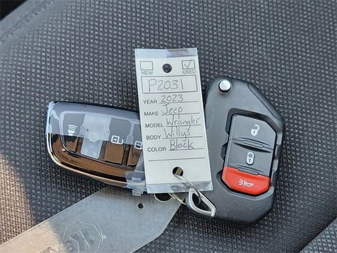Used 2023 Jeep Wrangler Willys image 32