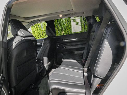 Used 2024 INFINITI QX60 Sensory image 8