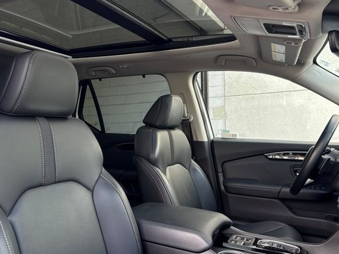 Certified 2023 Honda Pilot Touring image 25