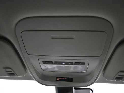 Used 2021 Chevrolet Colorado LT w/ Safety Package image 24