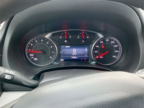 Used 2023 GMC Terrain SLE w/ Driver Convenience Package image 12