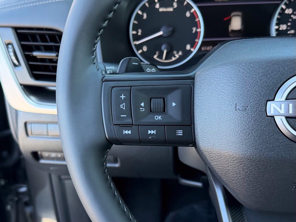 Certified 2026 Nissan Rogue SV FWD image 15