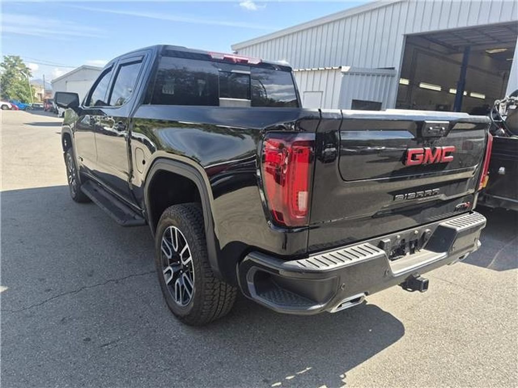 Used 2026 GMC Sierra 1500 AT4 w/ AT4 Premium Package AWD/4WD image 4