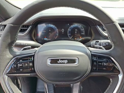 New 2025 Jeep Grand Cherokee L Overland w/ Luxury Tech Group IV AWD/4WD image 16