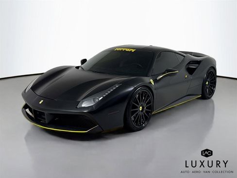 Used 2017 Ferrari 488 GTB image 8