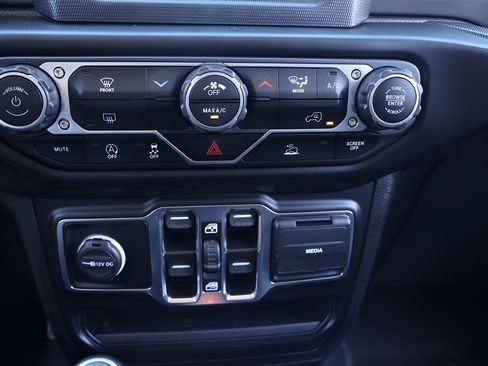 Used 2022 Jeep Gladiator Sport AWD/4WD image 24