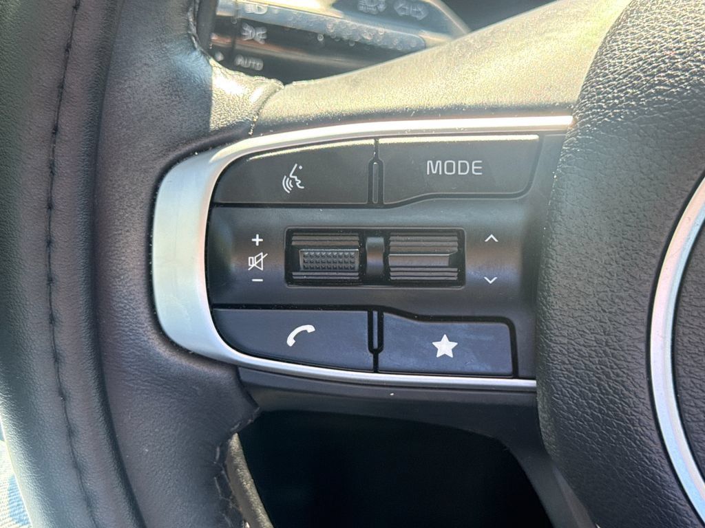 Used 2025 Kia Sportage EX w/ Premium Package FWD image 30