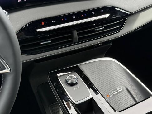 New 2026 Buick Enclave Sport Touring w/ Power Package FWD image 31