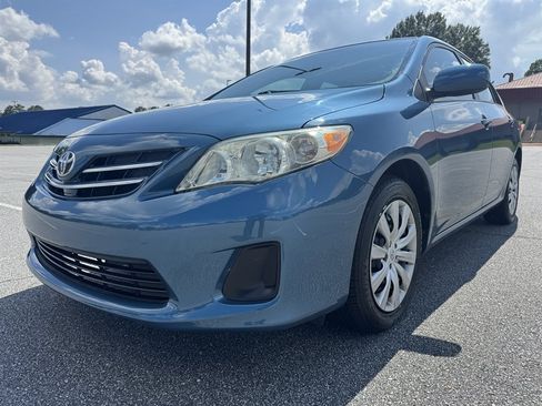 Used 2013 Toyota Corolla LE FWD image 7
