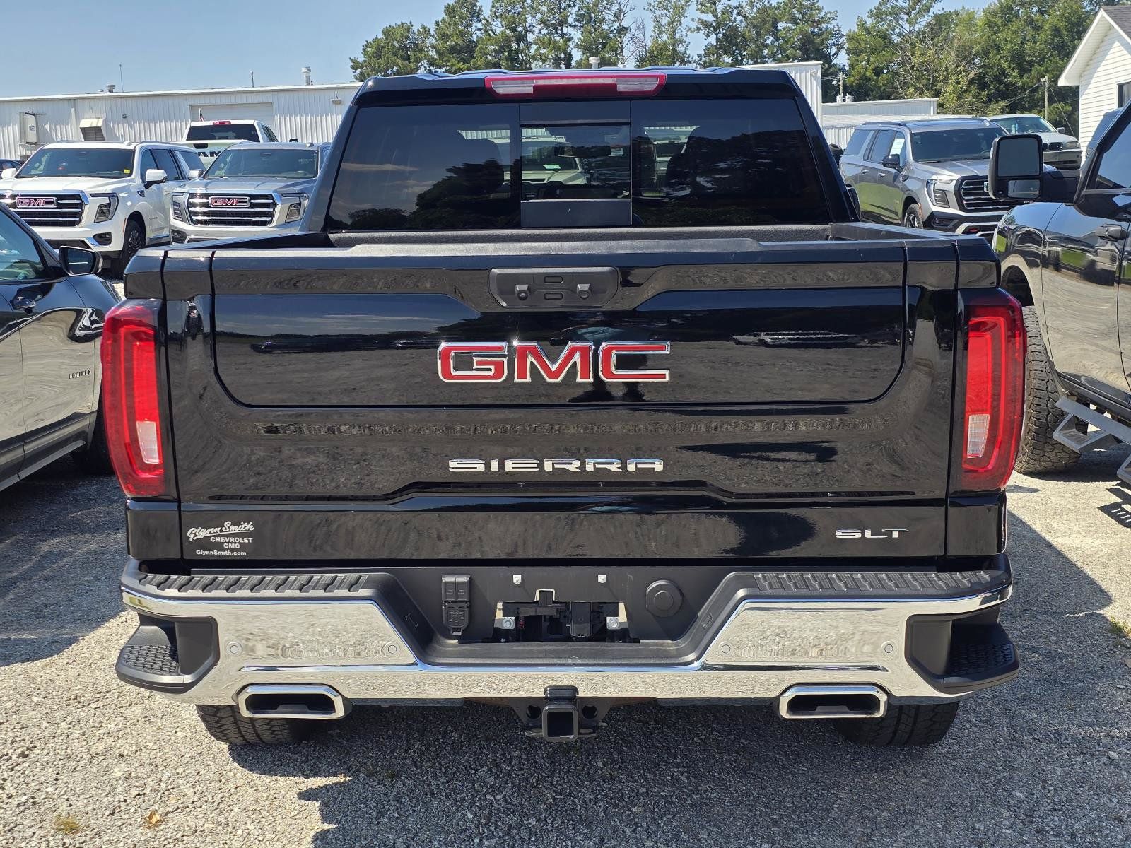 Used 2025 GMC Sierra 1500 SLT w/ SLT Premium Plus Package AWD/4WD image 5