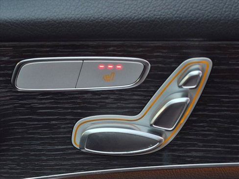 Certified 2021 Mercedes-Benz GLC 300 image 17