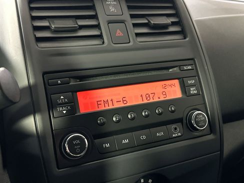 Used 2017 Nissan Versa S Plus image 21