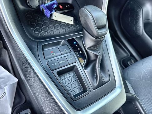 Used 2023 Toyota RAV4 XLE image 28