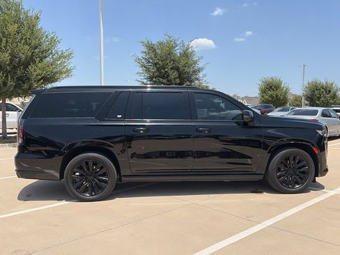 Used 2023 Cadillac Escalade ESV Sport w/ Touring Package AWD/4WD image 10