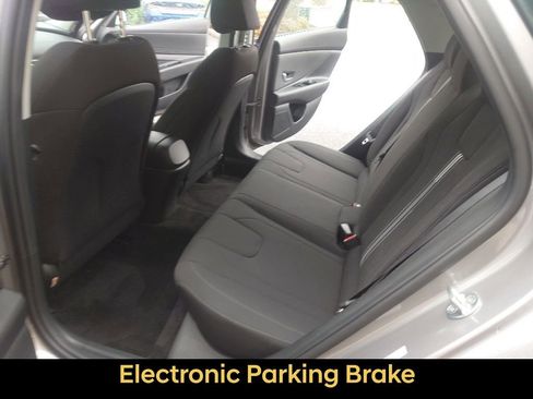 Certified 2023 Hyundai Elantra SEL w/ Convenience Package image 20