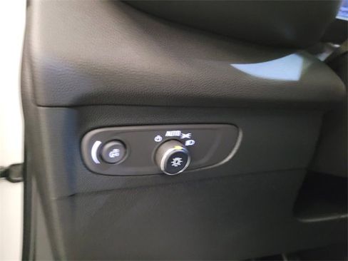 Used 2023 Buick Envision Essence w/ Sport Touring Package image 28