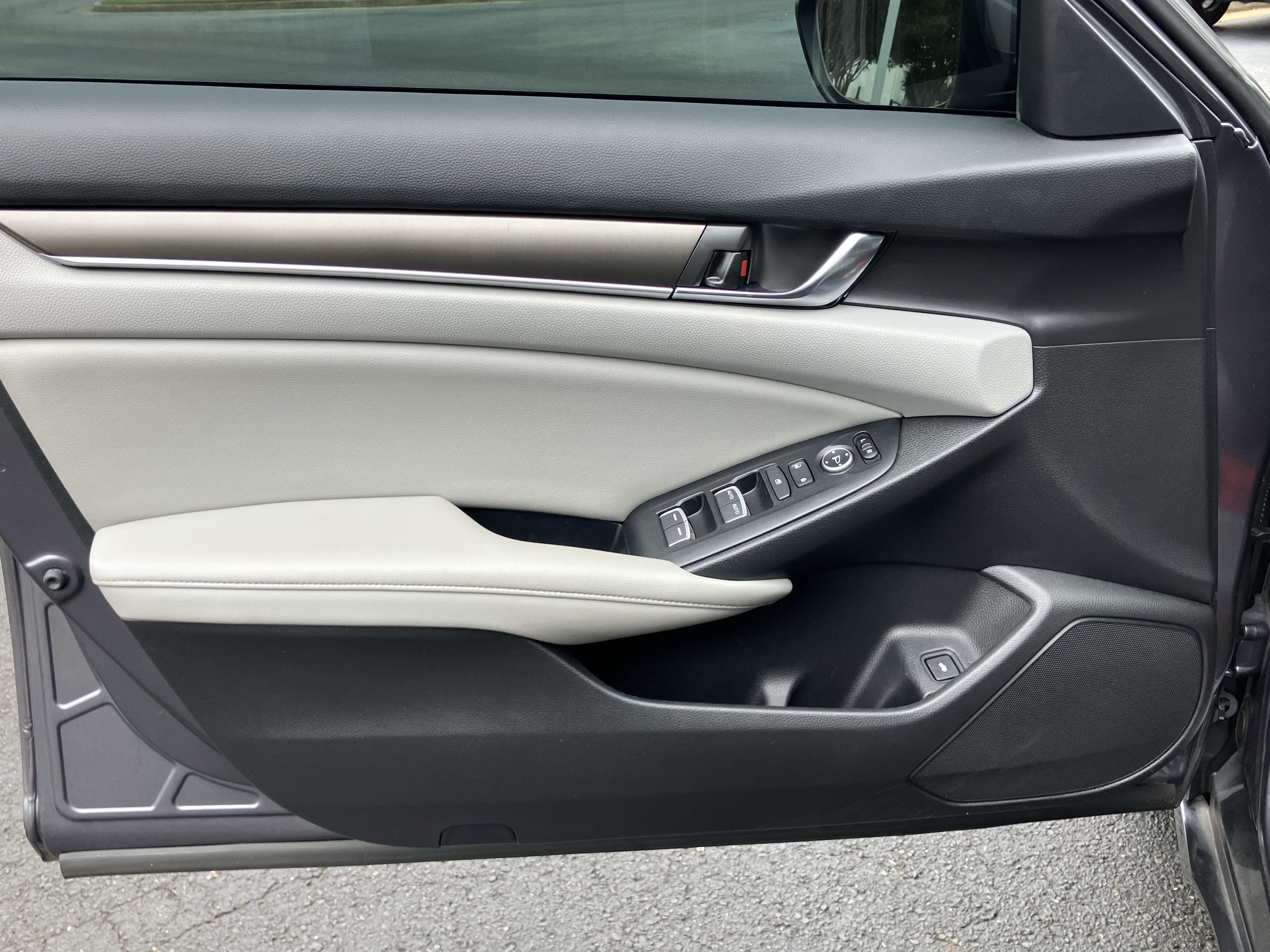 Used 2019 Honda Accord LX image 14