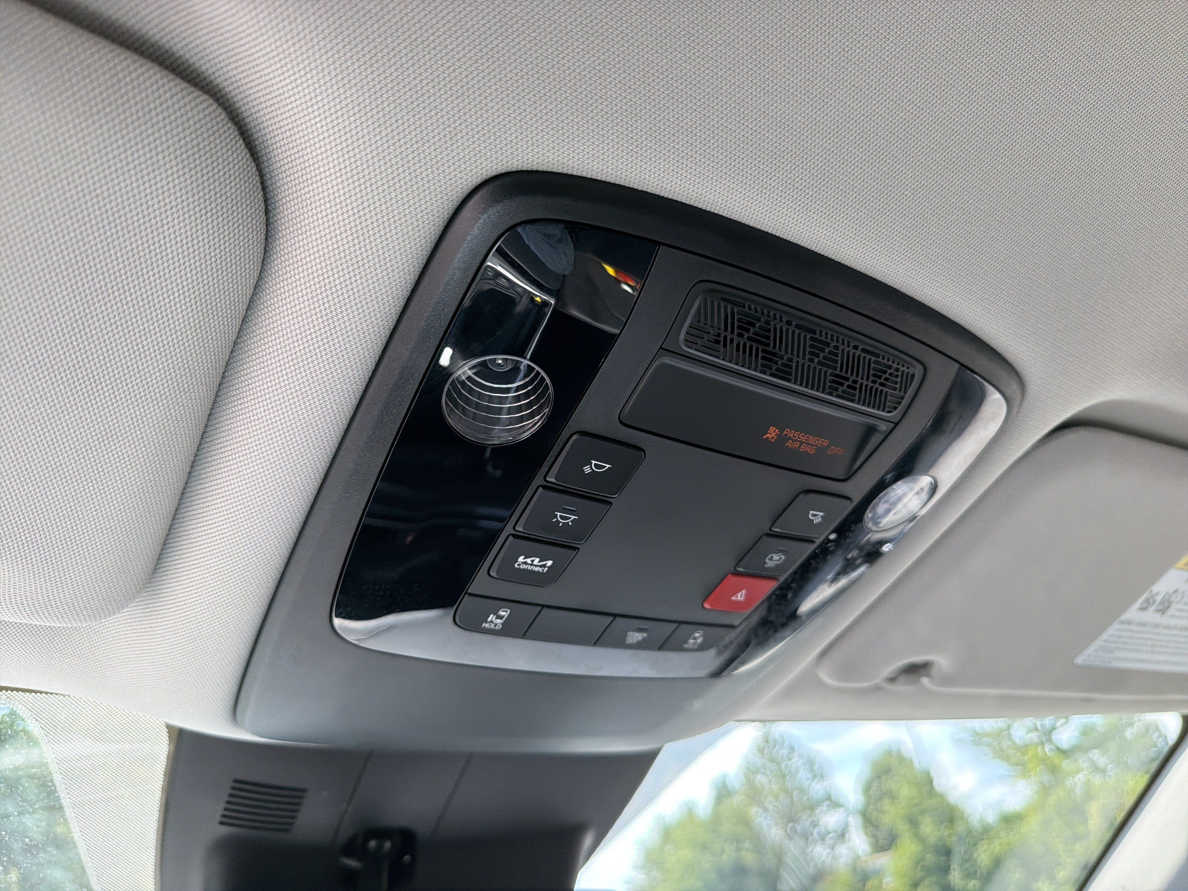 Certified 2026 Kia Carnival FWD image 29