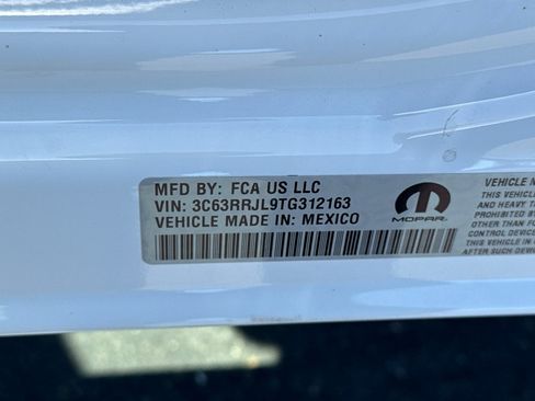 New 2026 RAM 3500 Laramie AWD/4WD image 27