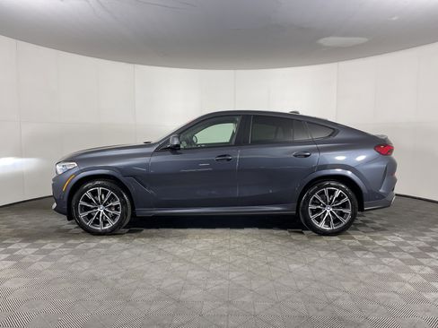 Used 2022 BMW X6 xDrive40i w/ Executive Package image 3