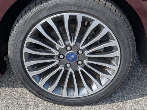 Used 2018 Ford Fusion Titanium FWD image 11