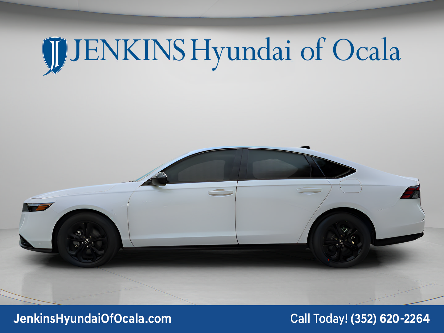 Used 2025 Honda Accord SE image 6