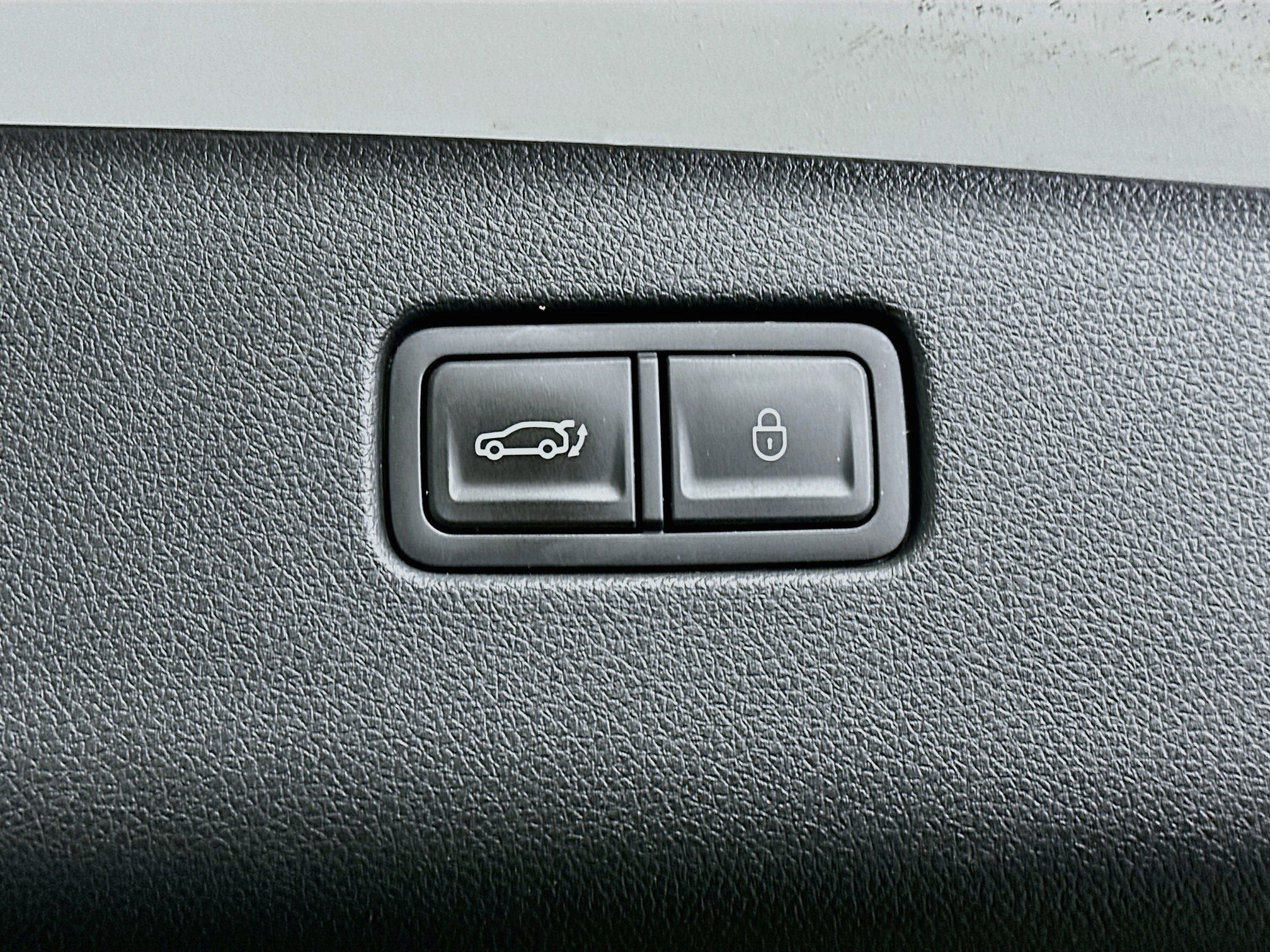 Used 2025 Genesis GV70 2.5T AWD/4WD image 29