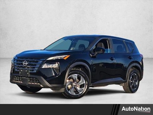 Used 2024 Nissan Rogue SV image 1